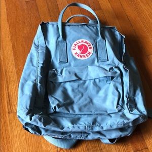 Fajallraven Kaken backpack. Misty blue color.